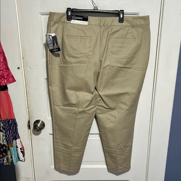Liz Claiborne Tan Dress Pants - Picture 4 of 12
